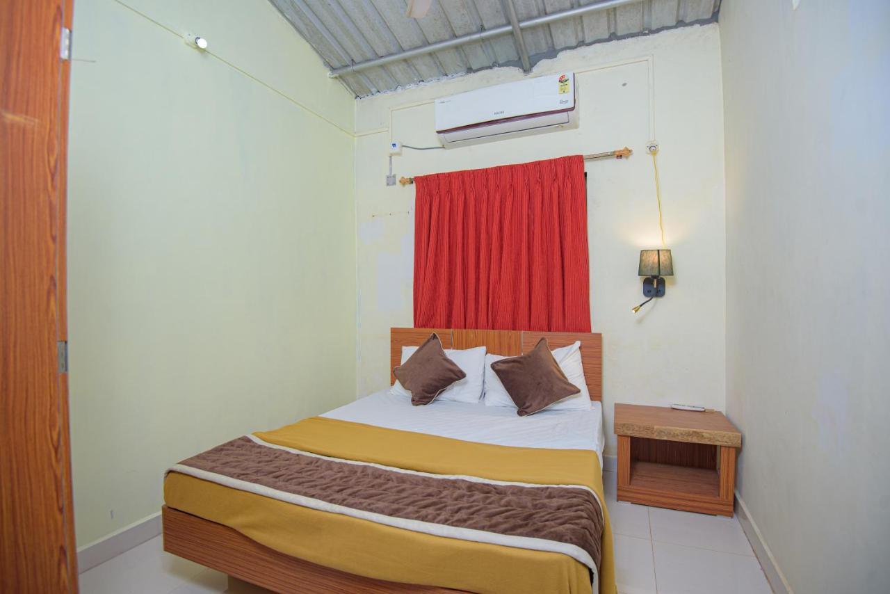 Prajakta Rest House Alībāg Esterno foto