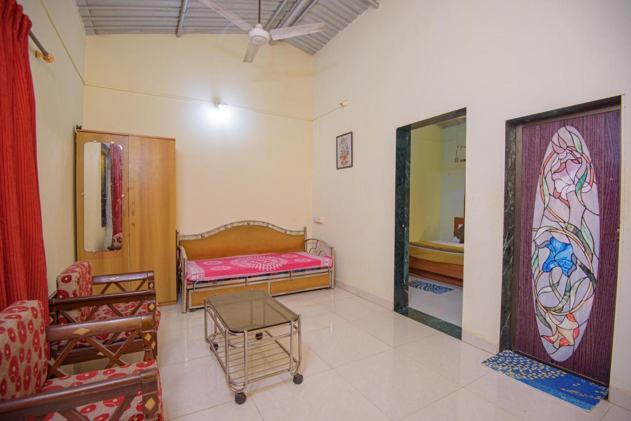 Prajakta Rest House Alībāg Esterno foto