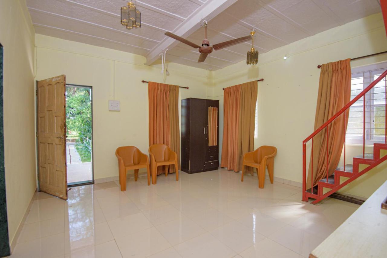 Prajakta Rest House Alībāg Esterno foto