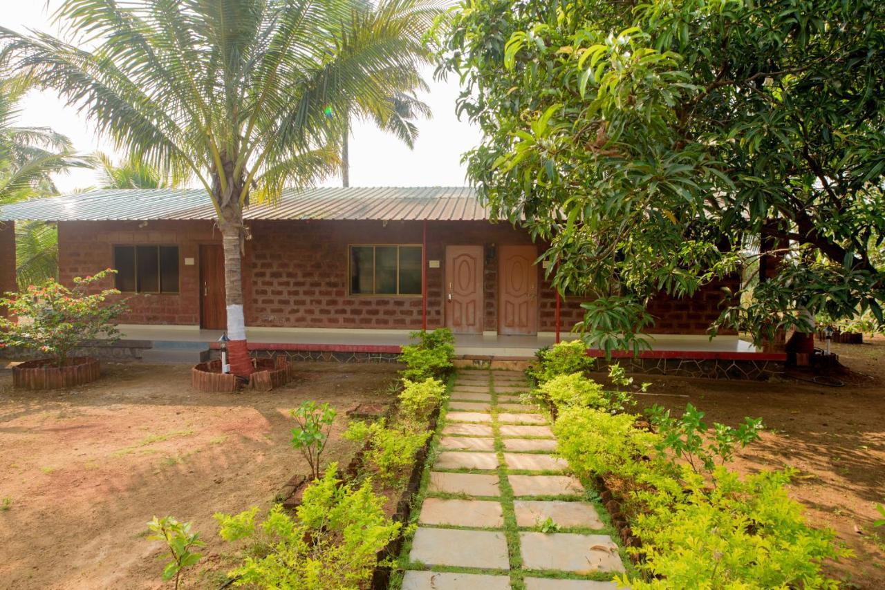 Prajakta Rest House Alībāg Esterno foto