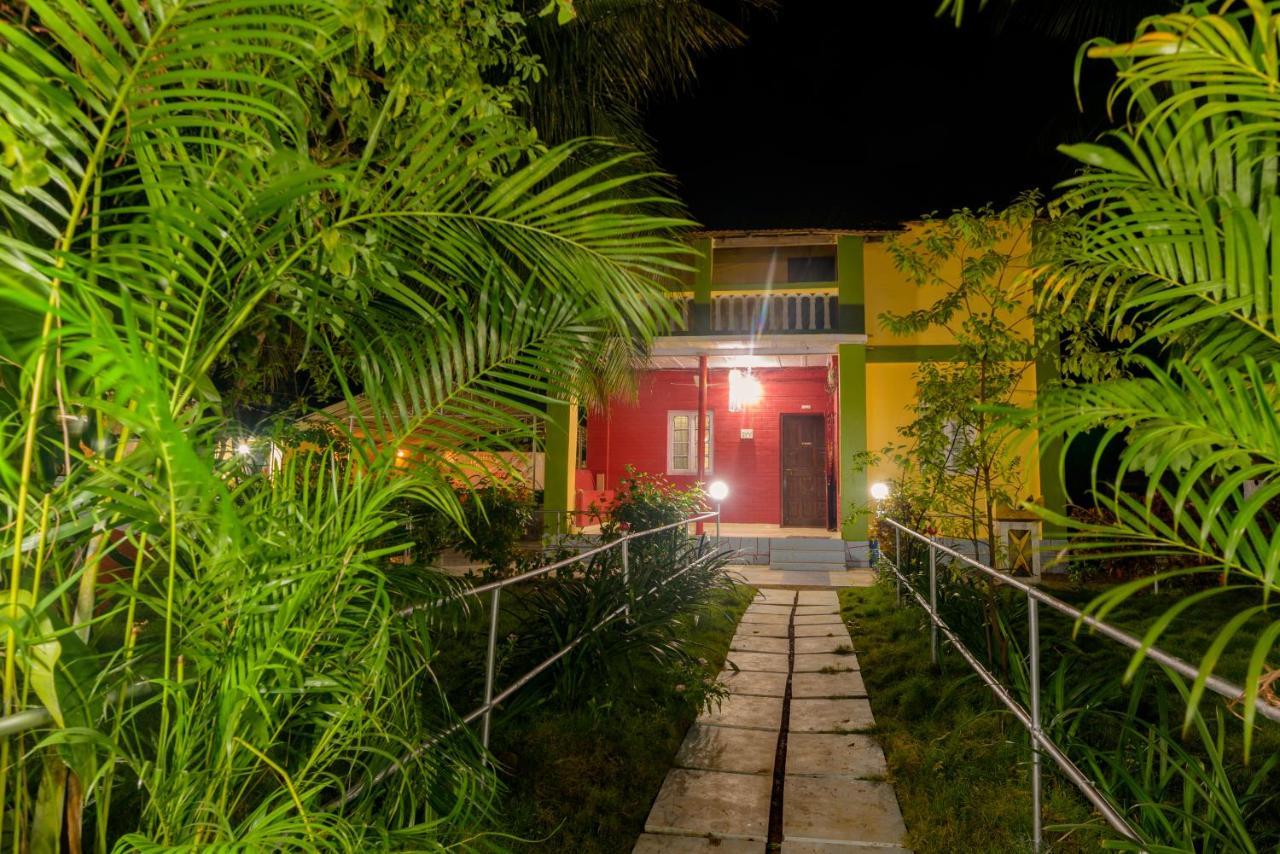 Prajakta Rest House Alībāg Esterno foto