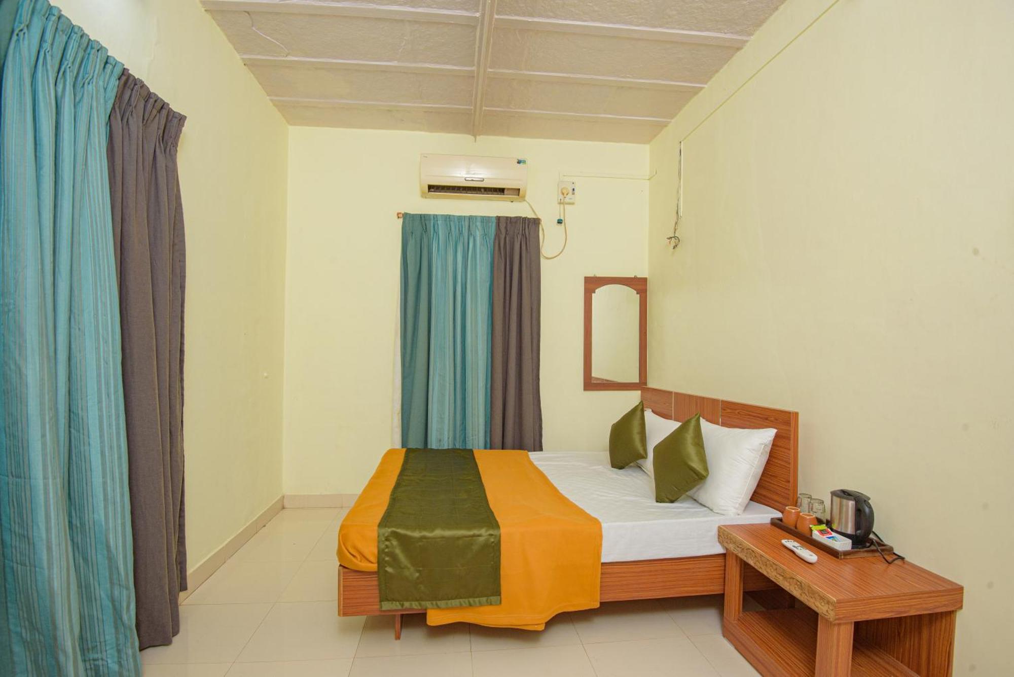 Prajakta Rest House Alībāg Esterno foto